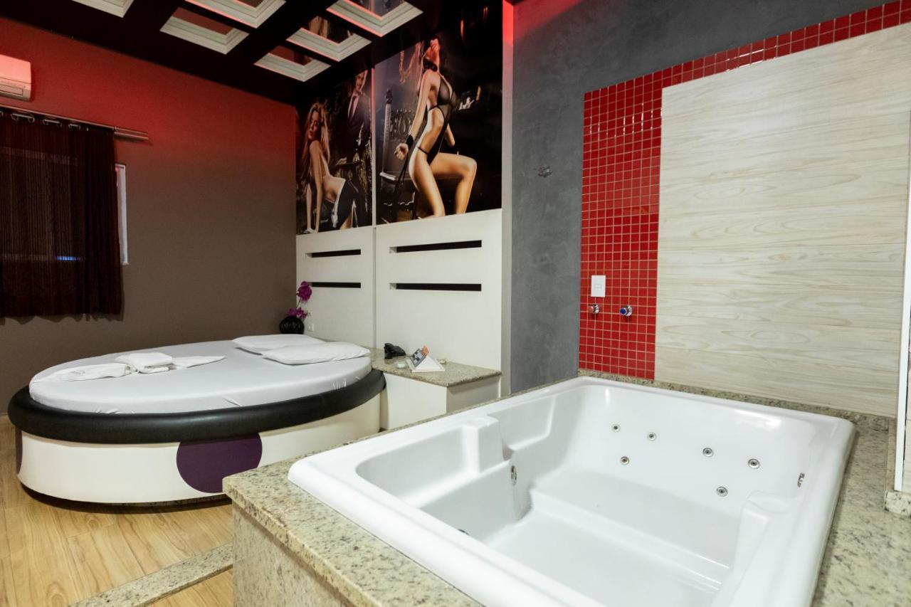 Love hotel Troia