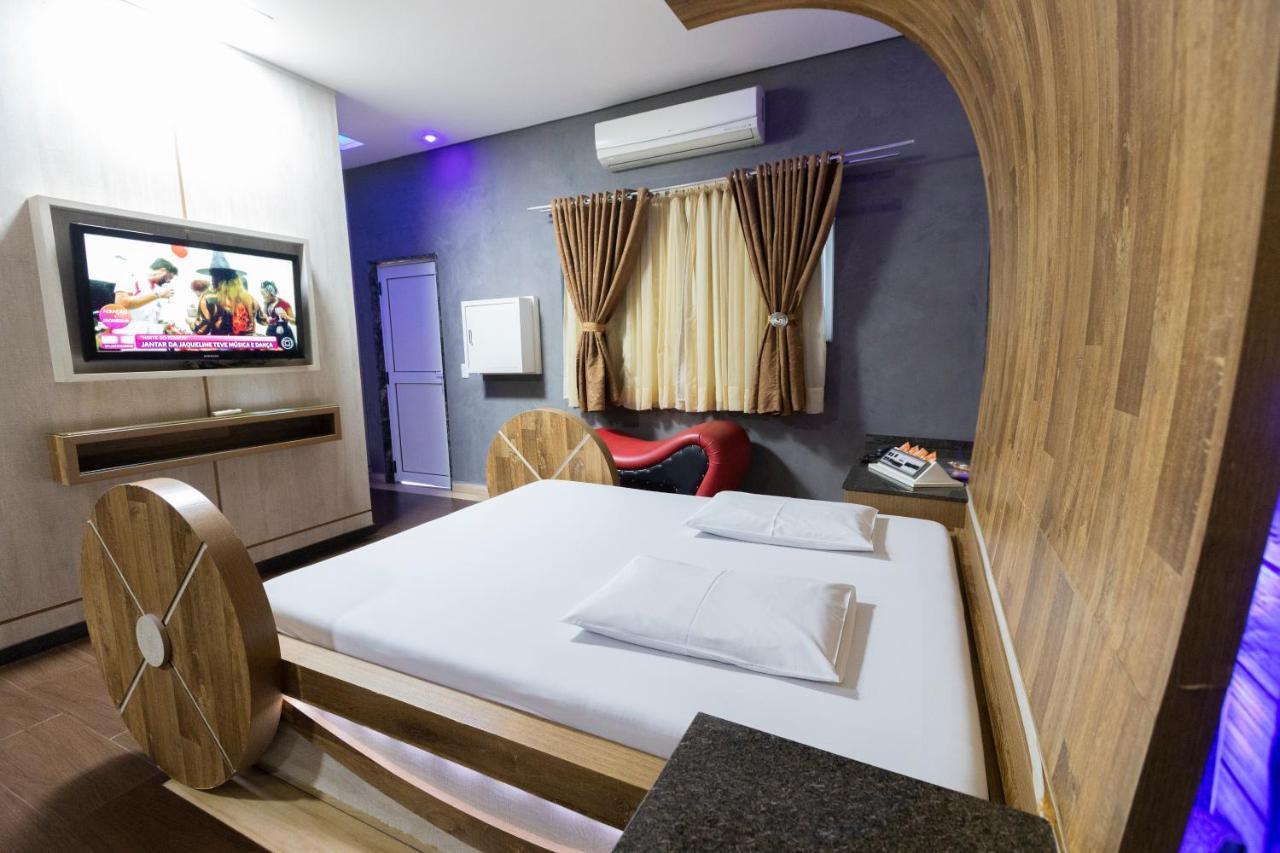 Love hotel Troia *