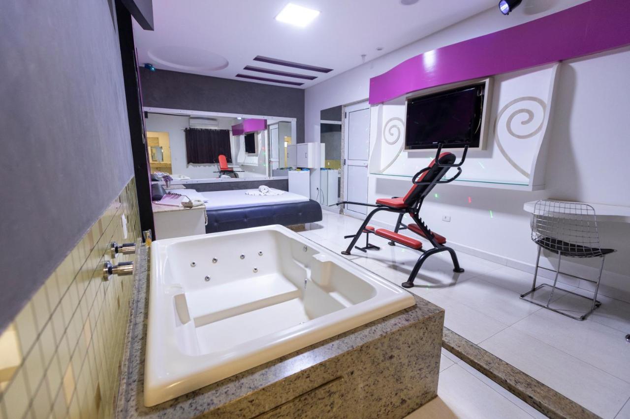 Love hotel Troia