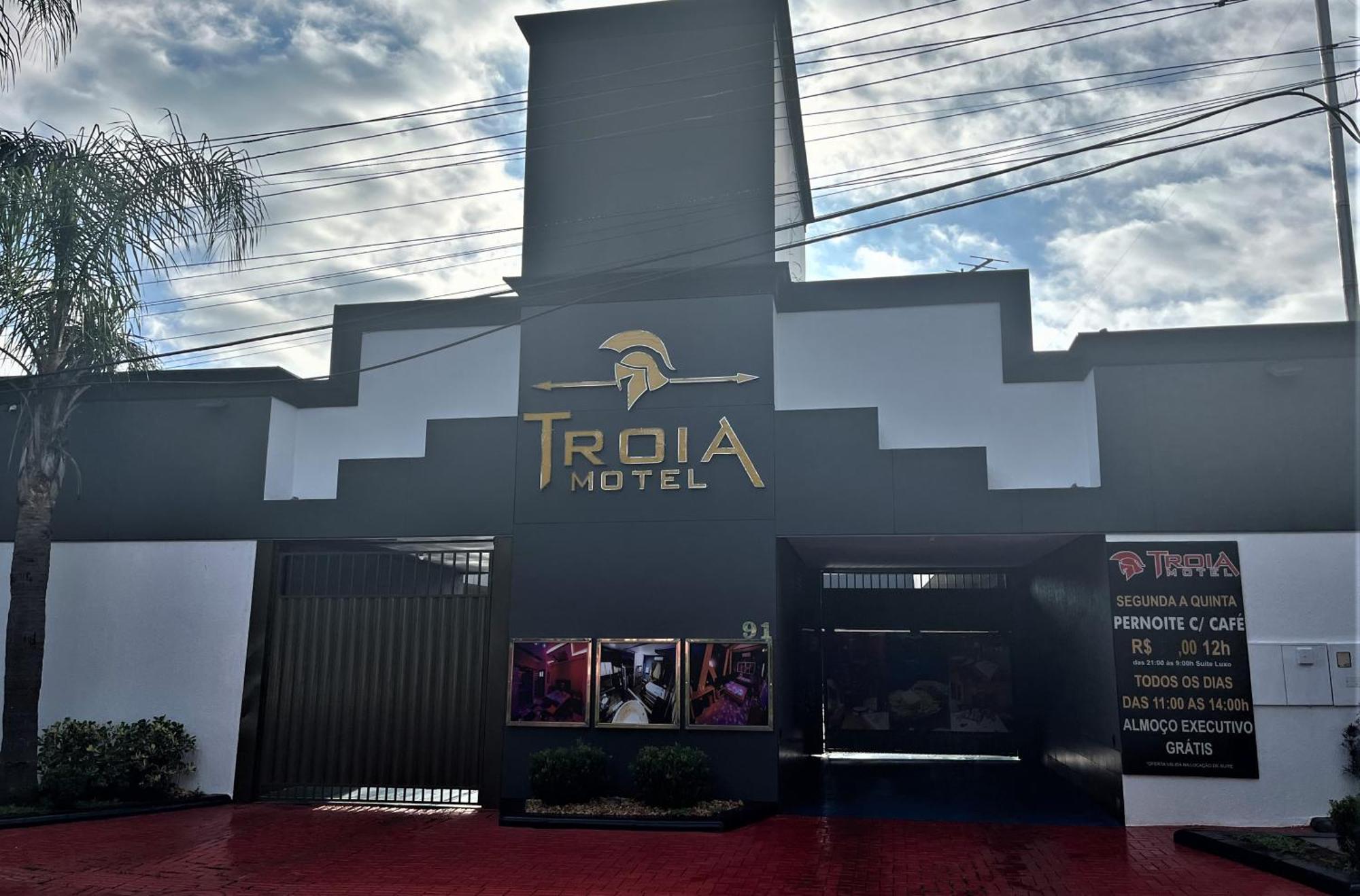 Troia Love hotel *